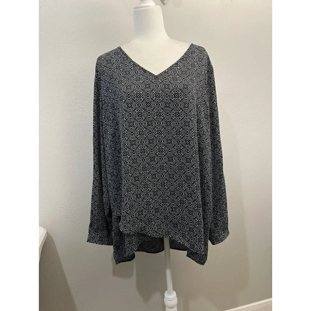 Chelsea & Theodore Blouse Women XXL Geo Print Black And White